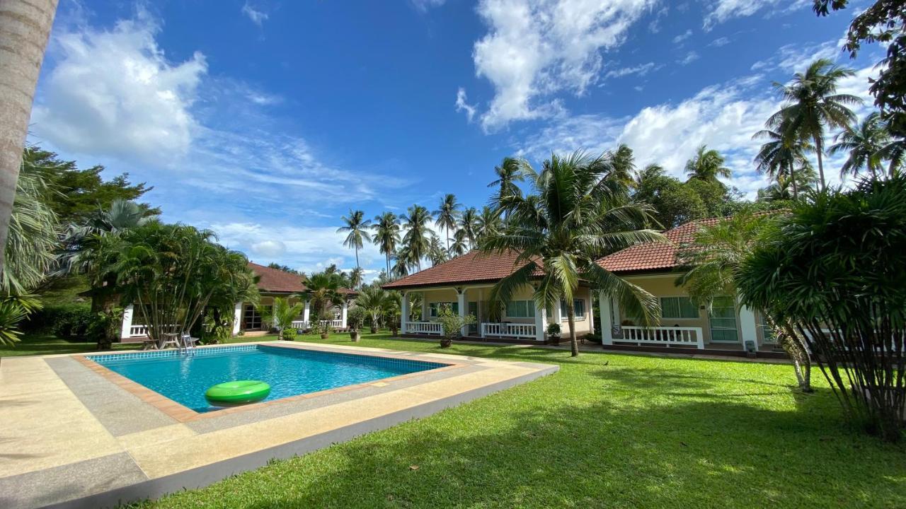 Palm Gardens Resort, Bang Saphan Eksteriør billede