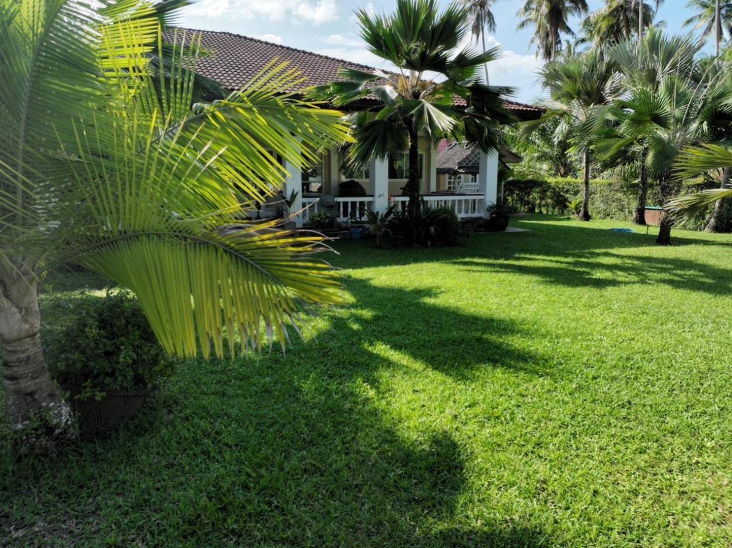 Palm Gardens Resort, Bang Saphan Eksteriør billede